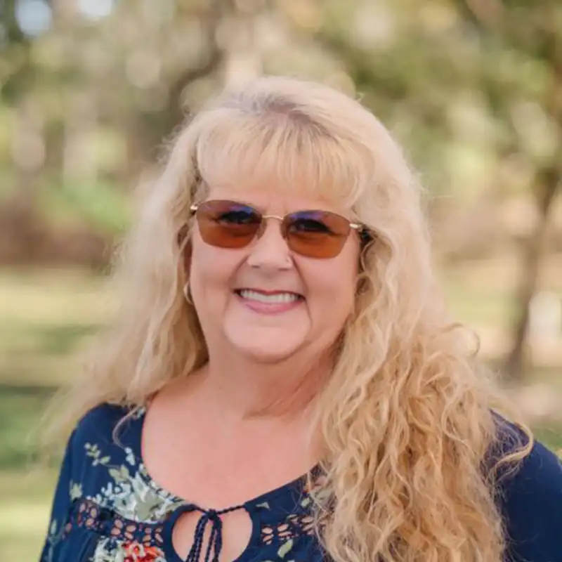 Lori Padro Portrait